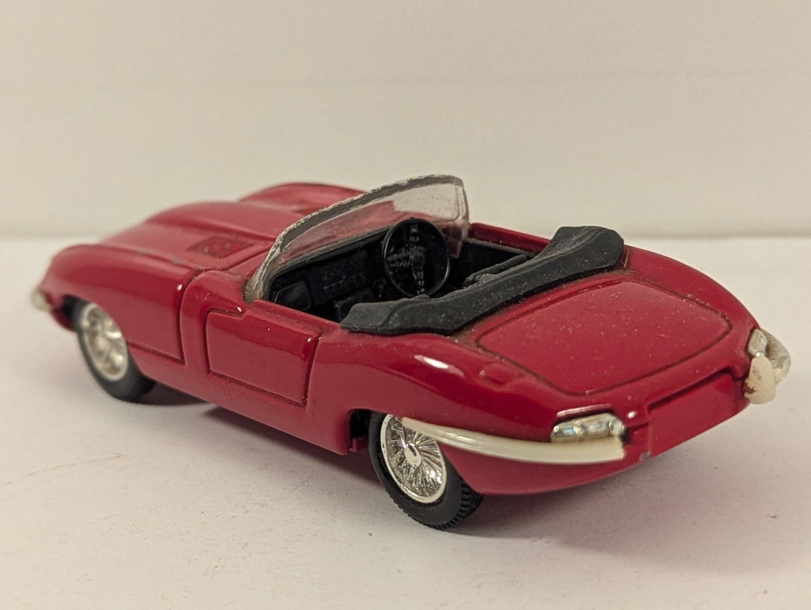 Corgi 1:43 Jaguar E-Type Convertible