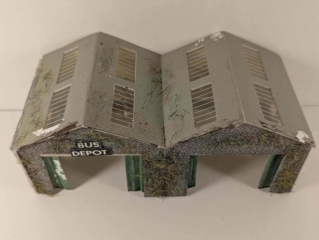 Metcalfe OO Gauge Bus Depot Building PO226
