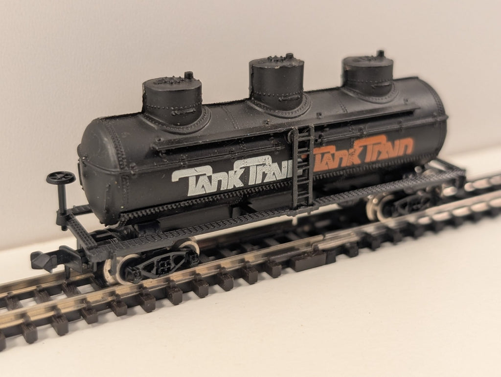 Model Power N Scale GATX “Tank Train” 3-Dome Tank Car