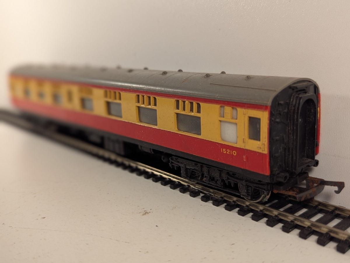 Tri-ang OO Gauge BR Mk1 Buffet Car Passenger Coach 1807 BR Maroon