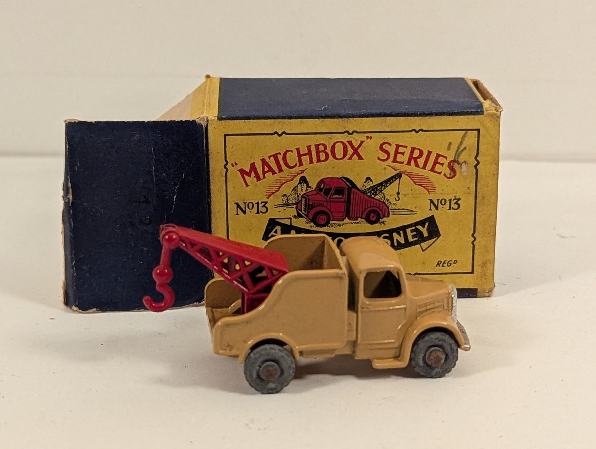 Matchbox Bedford Wreck Truck Die-cast Model Tan and Red 13