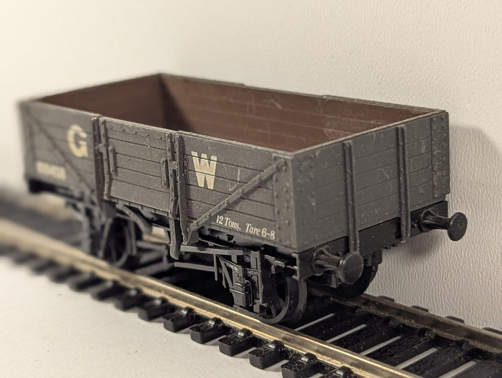 Airfix OO Gauge GWR 5-Plank Open Wagon Goods Wagon 109458 GWR Grey