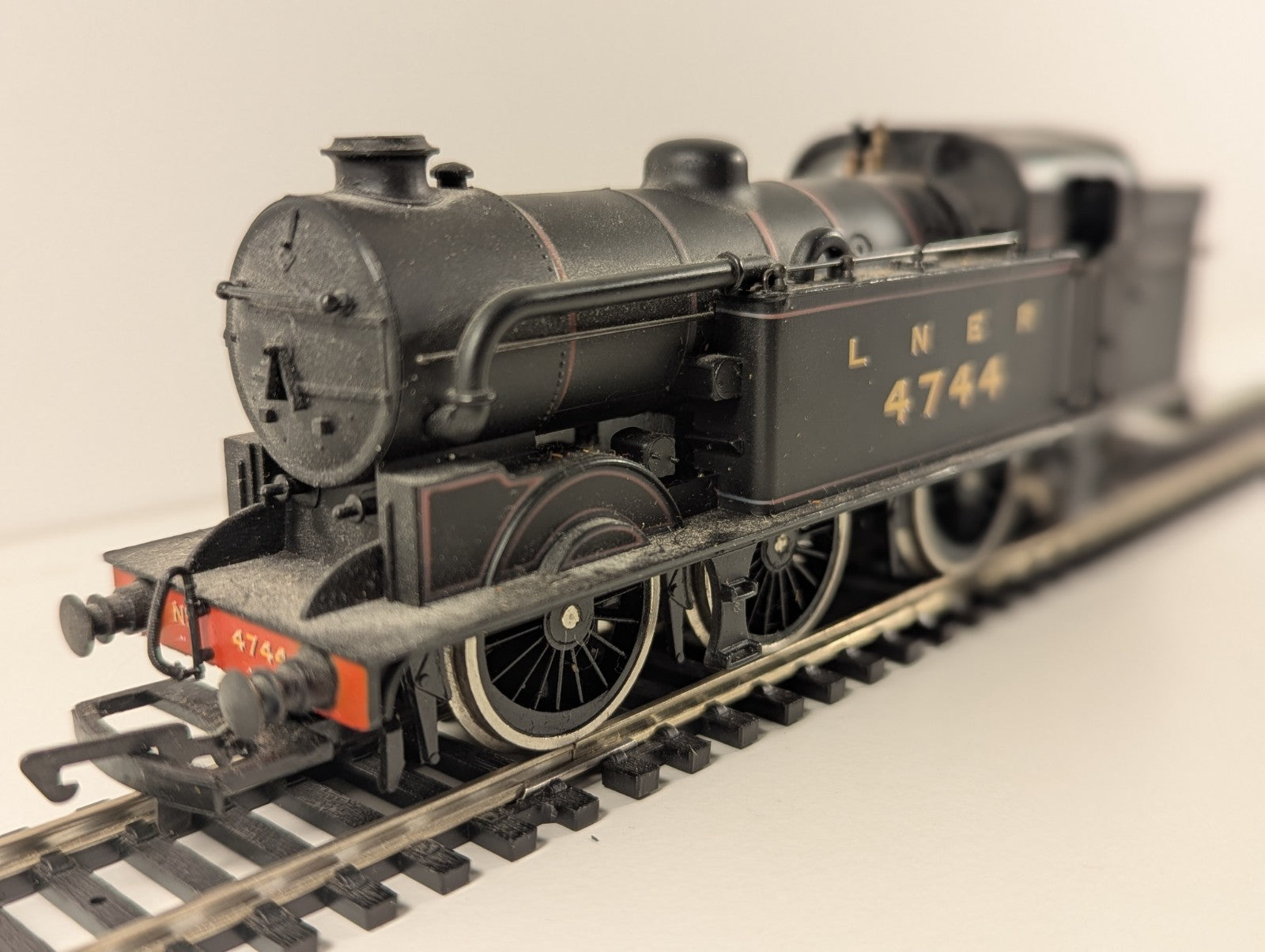 Dapol – LNER Class N2 0-6-2T No. 4744 (Noisy Runner) (OO Gauge)