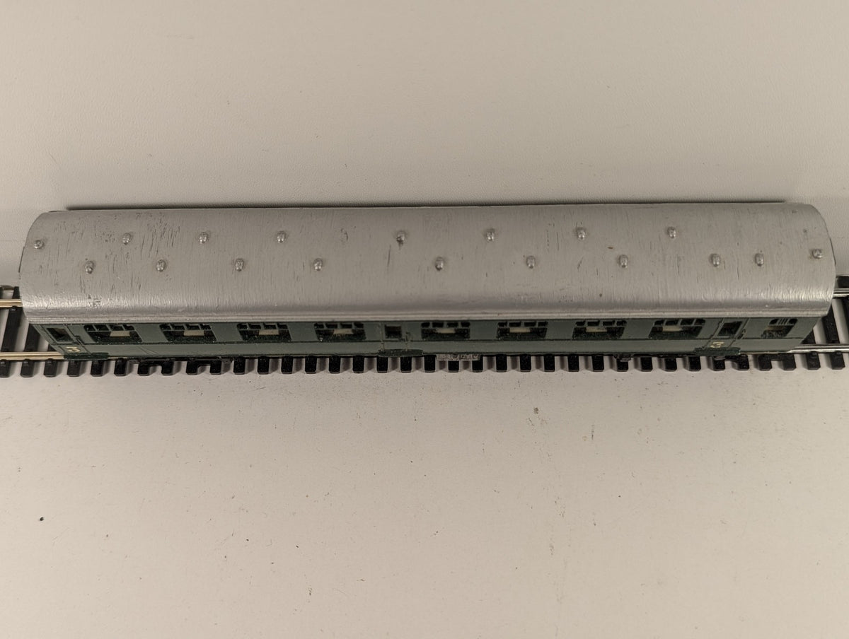 Tri-ang OO Gauge BR Suburban Coach Passenger Coach M43721 BR Green R223