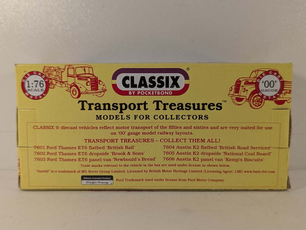 Classix 1:76 Scale / OO Gauge Austin K2 Panel Van 'British Road Services'