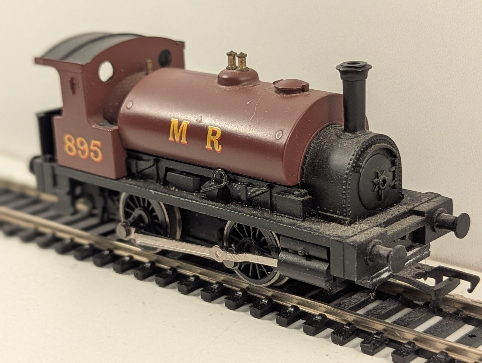 Hornby R1115 OO Gauge Midland Railway 0-4-0ST No. 895