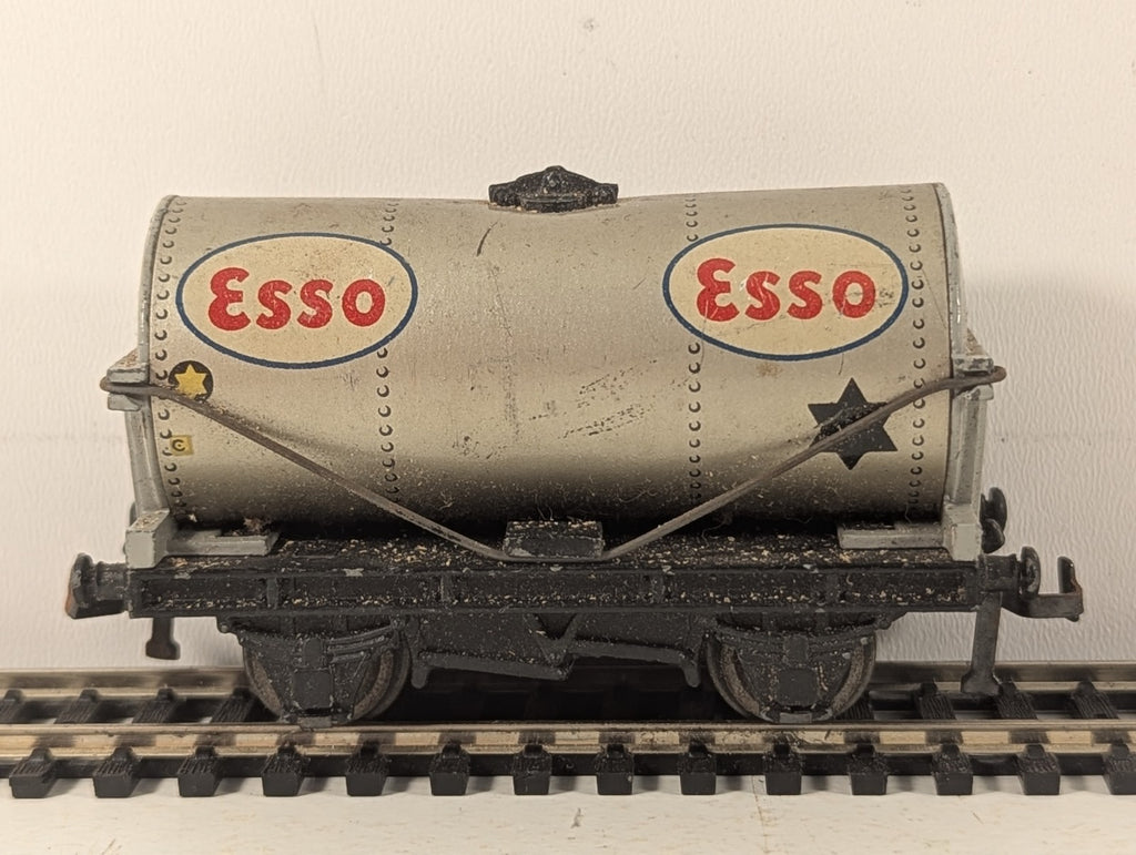 Hornby Dublo OO Gauge Esso Petrol Tank Wagon Goods Wagon Esso Silver