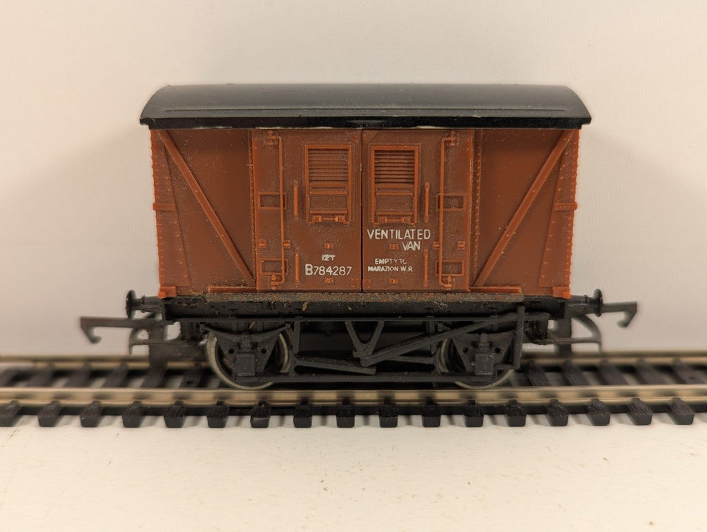 Triang/Hornby R11A OO Gauge BR Sliding Door Vent Van