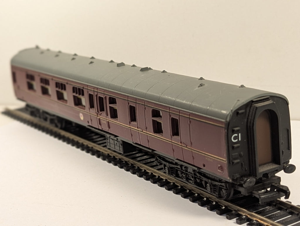 Mainline OO Gauge BR Maroon Mk1 Brake Coach