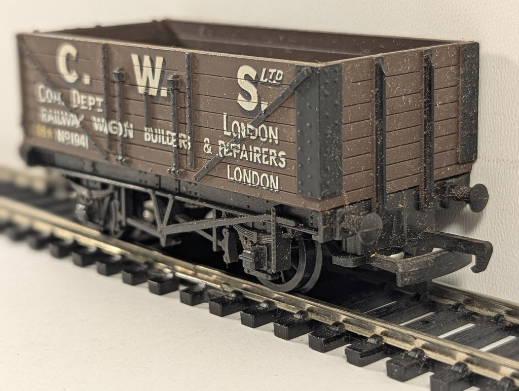 Mainline Railways OO Gauge 7 Plank Wagon C.W.S. Goods Wagon 1941 C.W.S. Brown