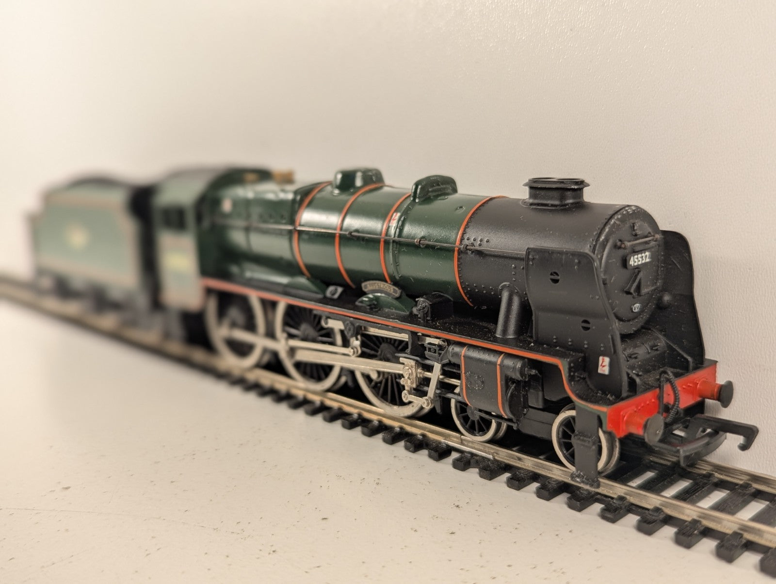 Mainline Rebuilt Patriot Class 7P "Illustrious" Steam Locomotive OOGauge - Boxed