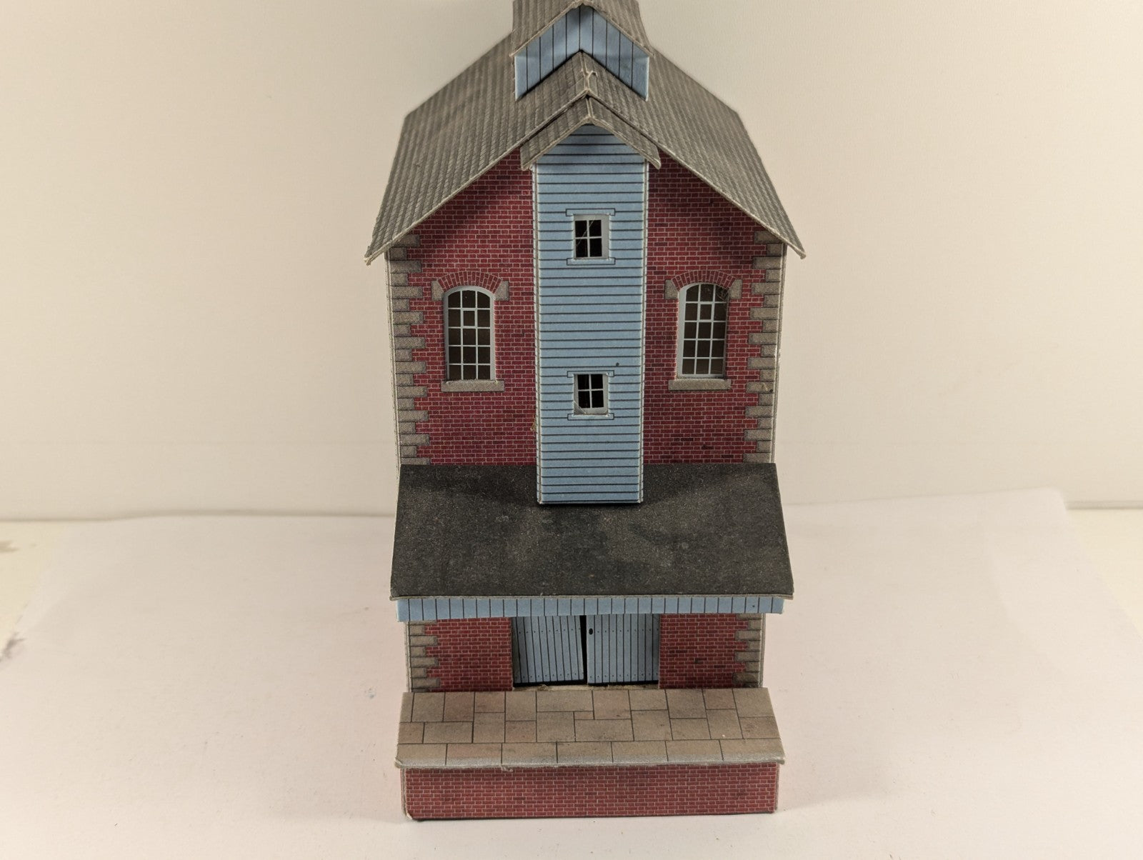 Metcalfe PO229 Brewery Building Card Kit Built