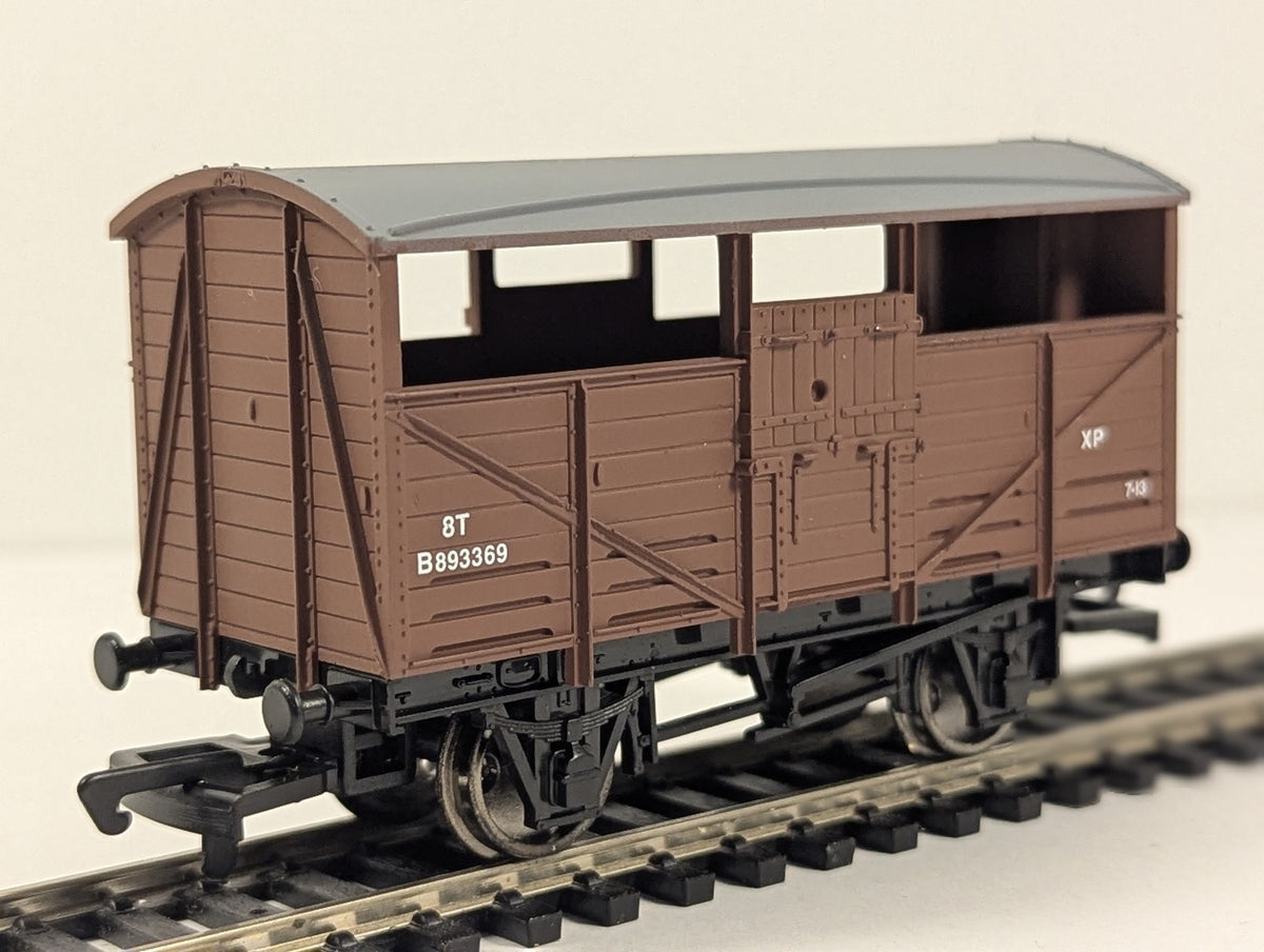 Dapol OO Gauge BR Cattle Wagon Goods Wagon B893369 BR Bauxite B501