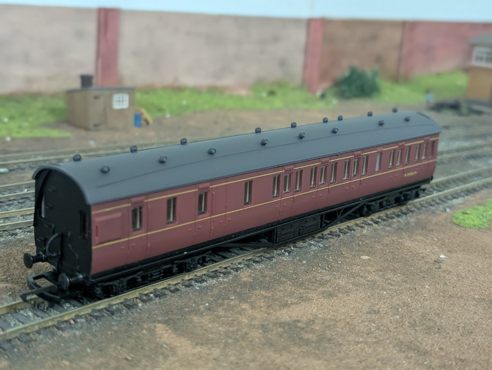 Airfix 54254 LMS 57′ Non-Corridor Brake 3rd M25250M