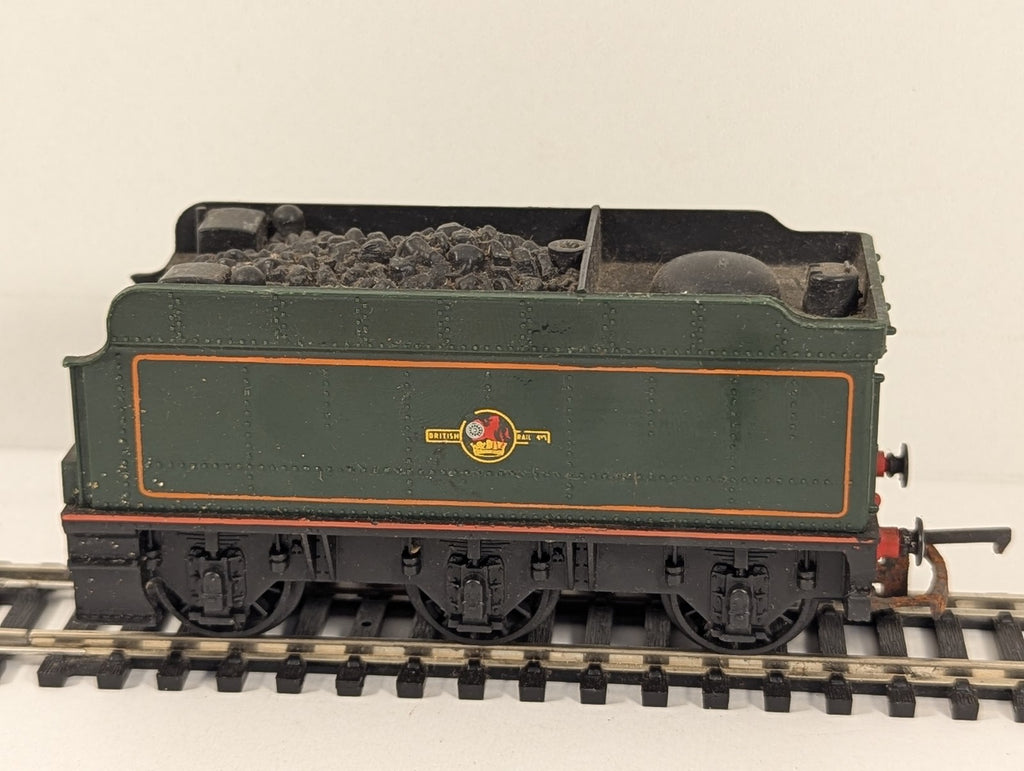 Hornby OO Gauge Fowler 3500 Gallon Tender BR Lined Green (Early Emblem)