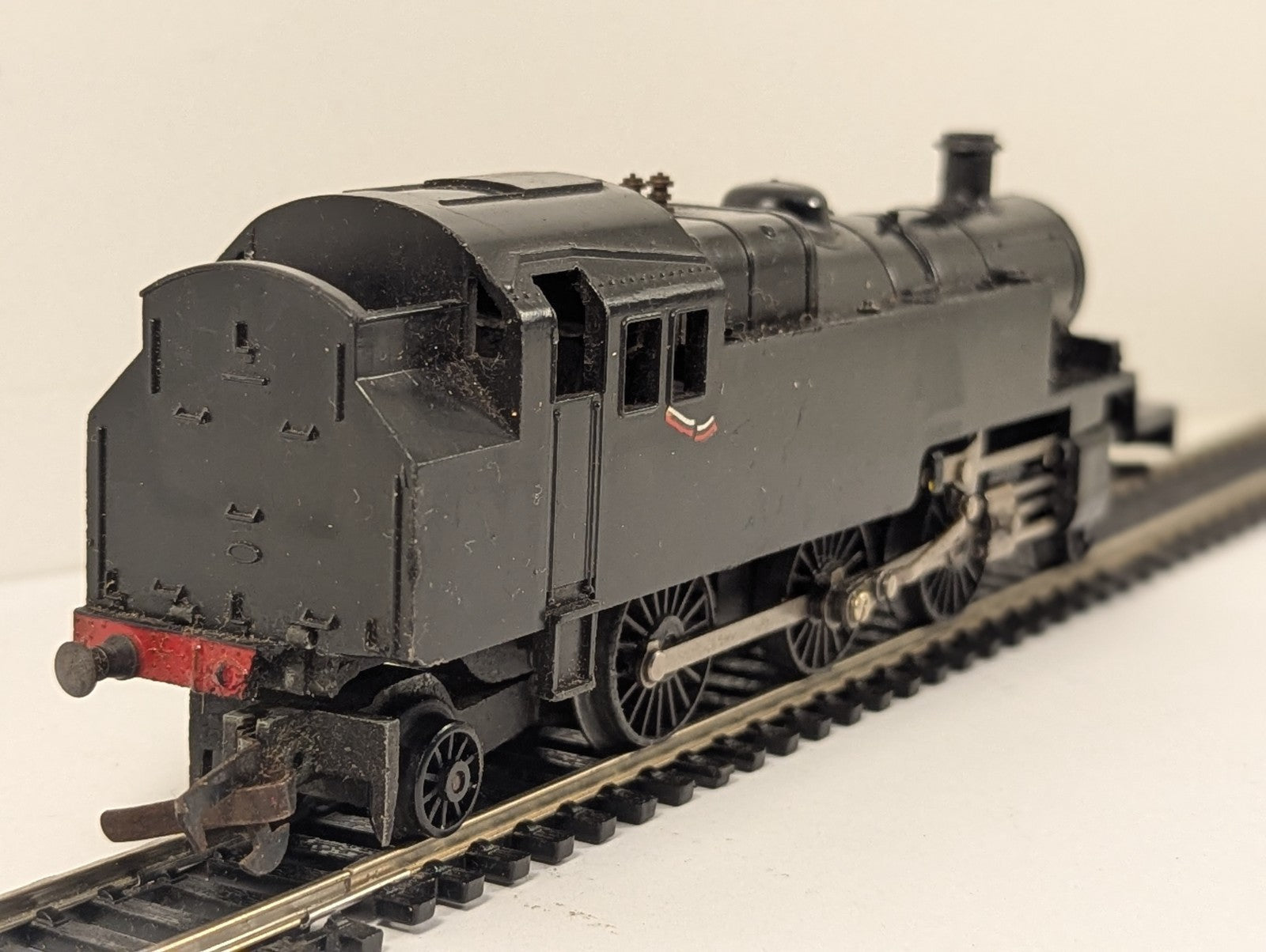 Tri-ang R59 BR Class 3MT 2-6-2T Tank Locomotive No.82004  - Needs Attention