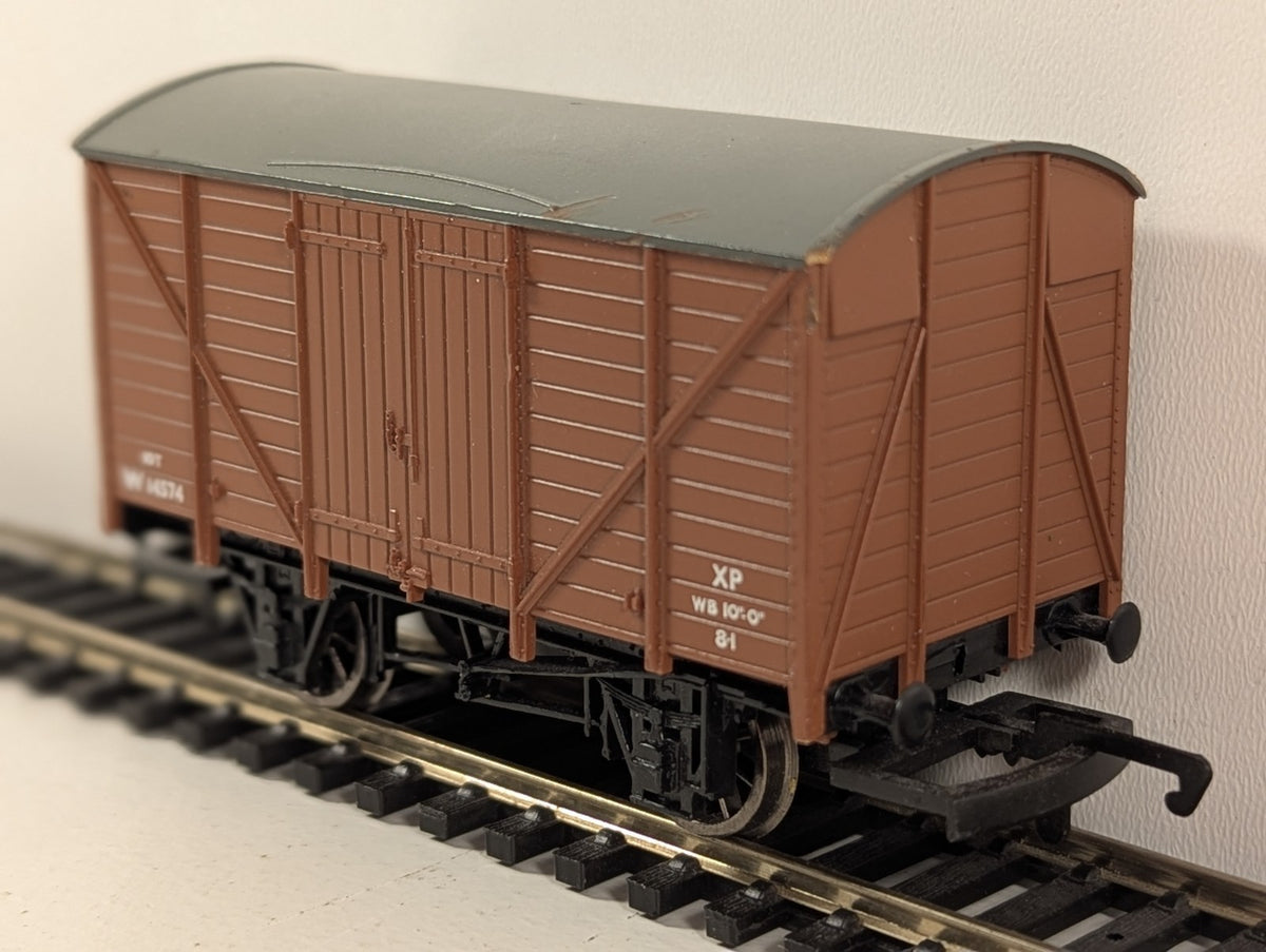Hornby R242 10T Ventilated Van W14574