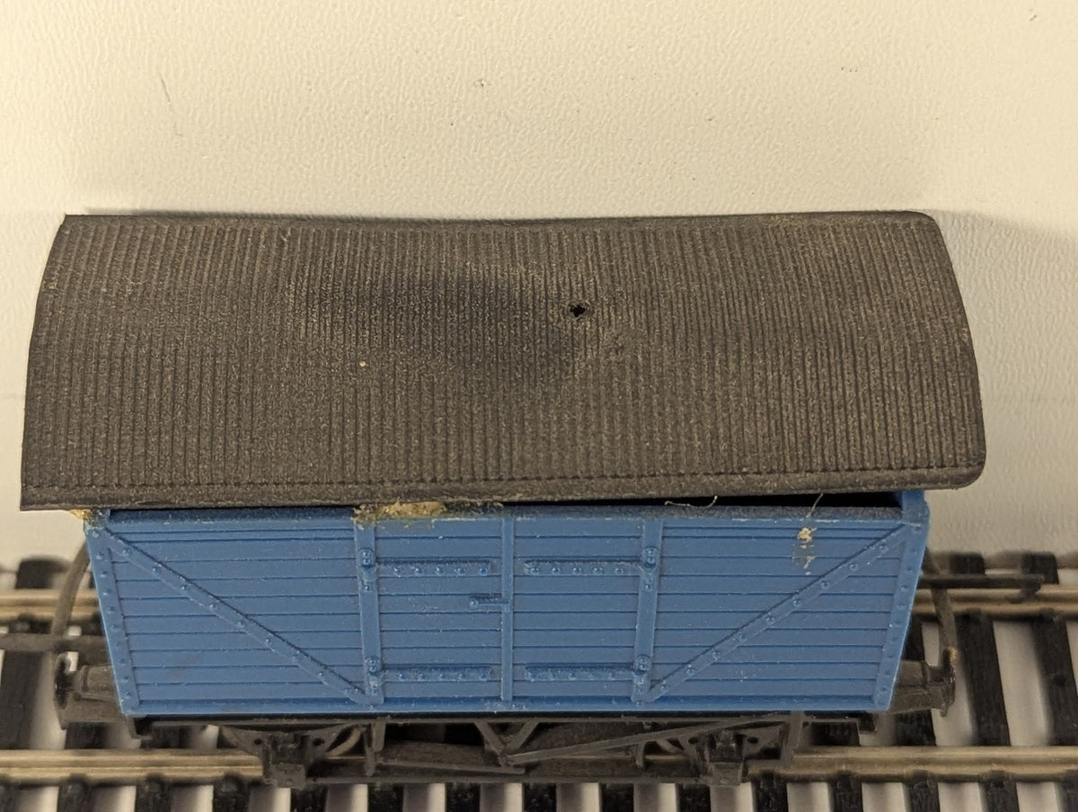 Tri-ang OO Gauge Ventilated Goods Van Goods Wagon Blue R12