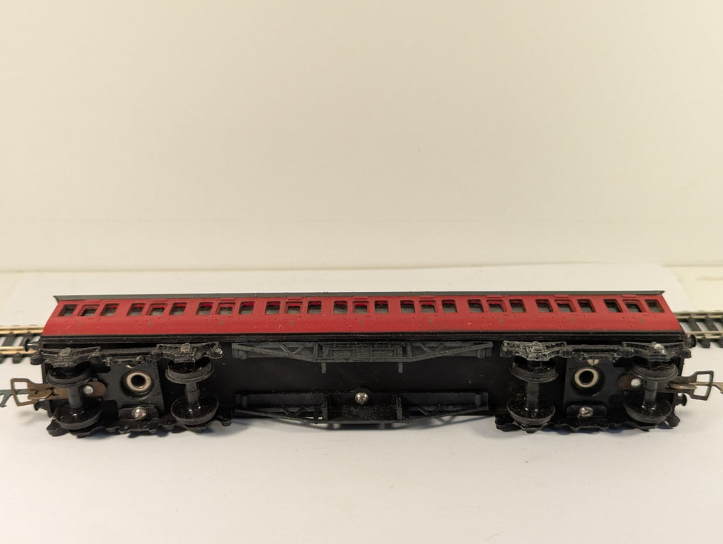 Graham Farish OO Gauge 1st Class Suburban Coach Maroon Boxed