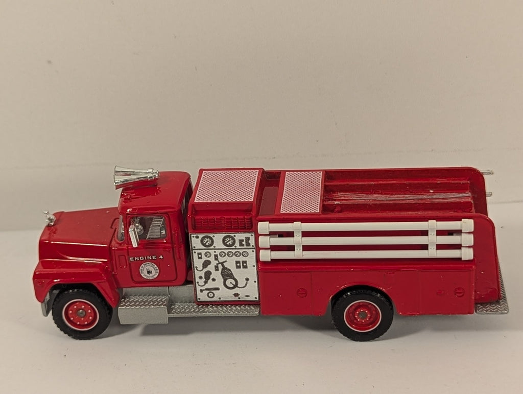 Solido 3106 Mack R 600 Brewster Fire Department Engine 4
