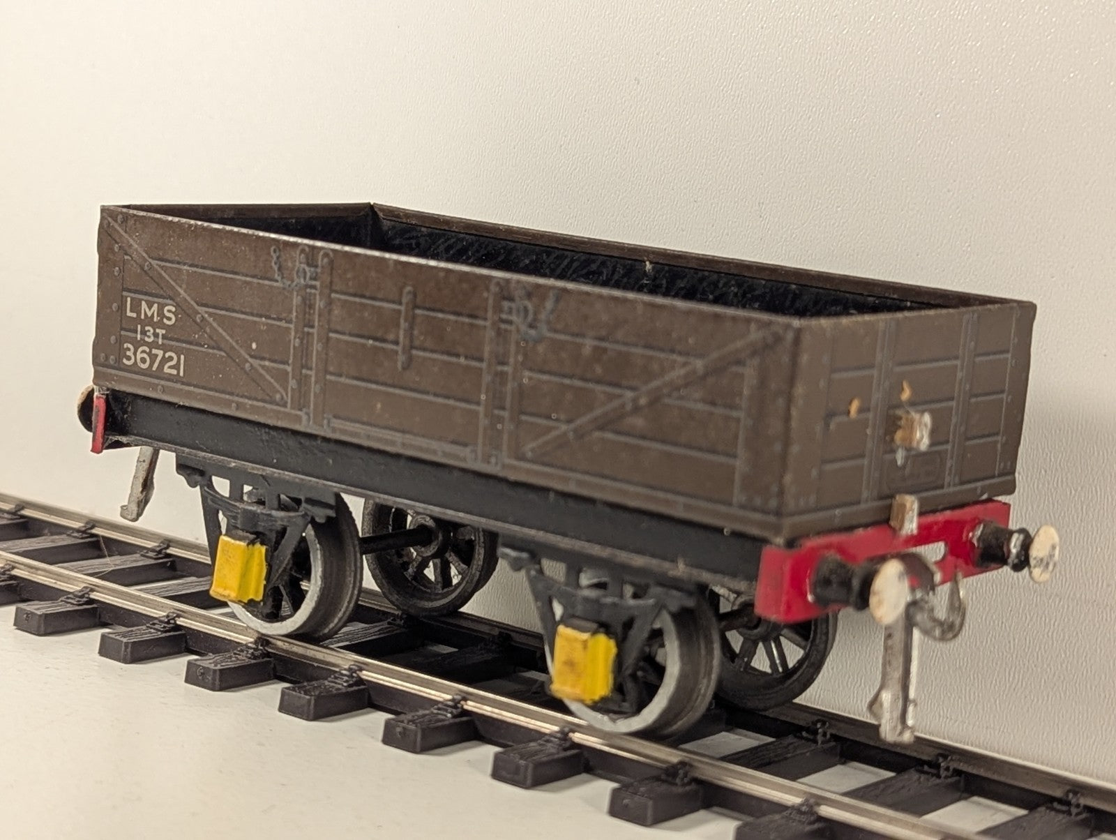 Hornby O Gauge Tinplate LMS 5 Plank Open Wagon Brown - Repainted Axle Box