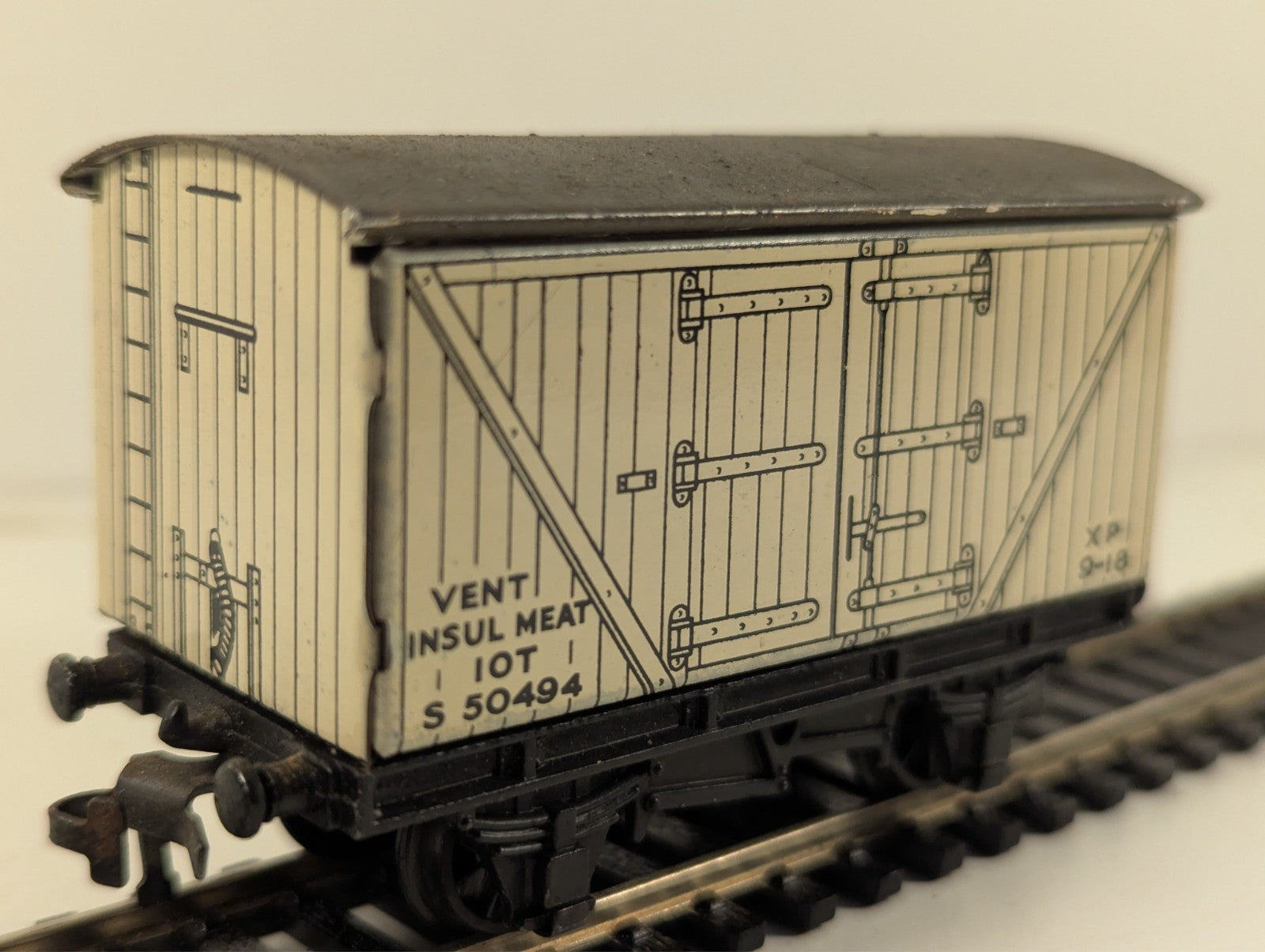 Hornby Dublo OO Gauge 10 Ton Insulated Meat Van