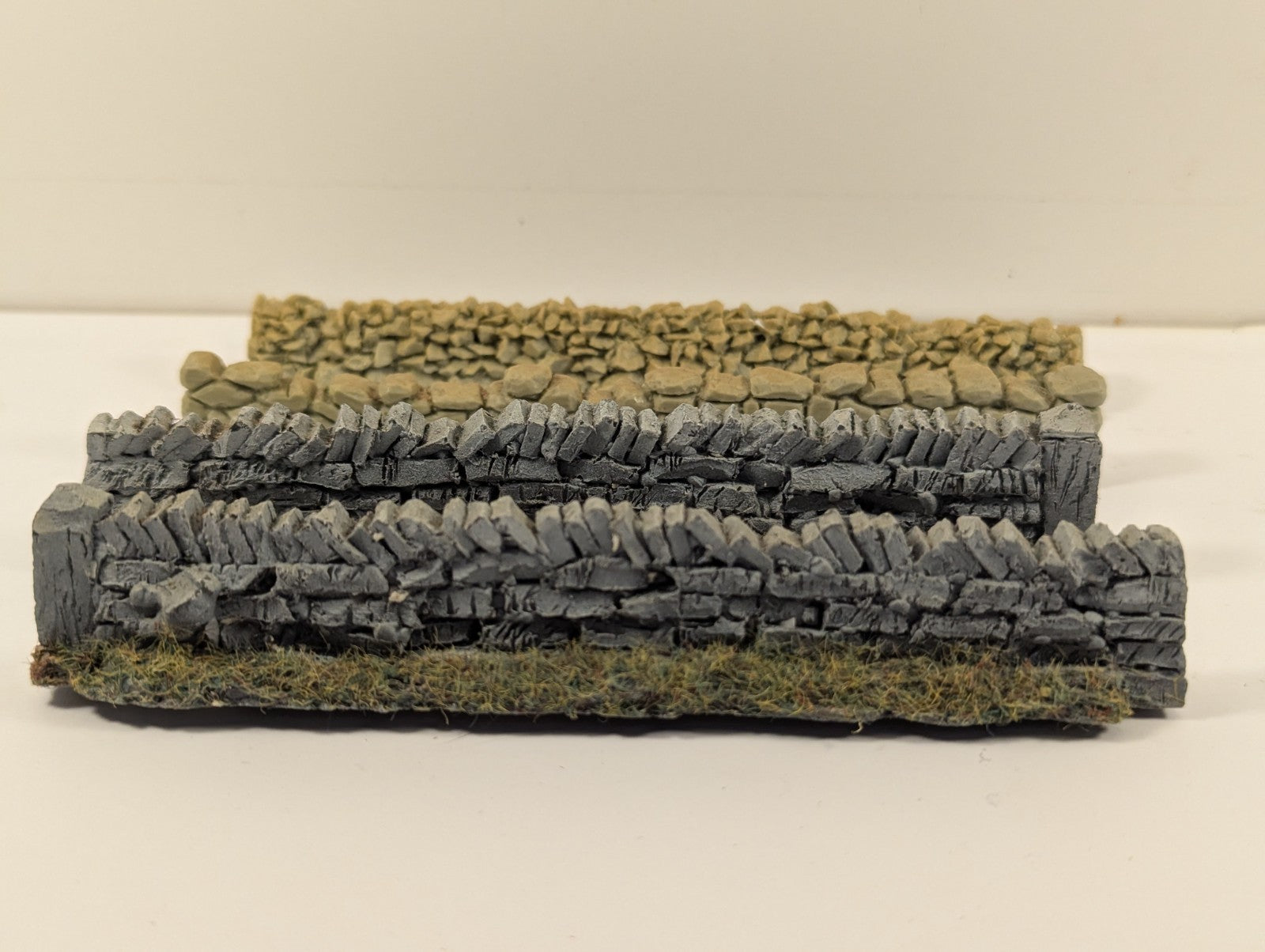 Woodland Scenics Dry Stone Walls Model Railway Scenery - OO Gauge
