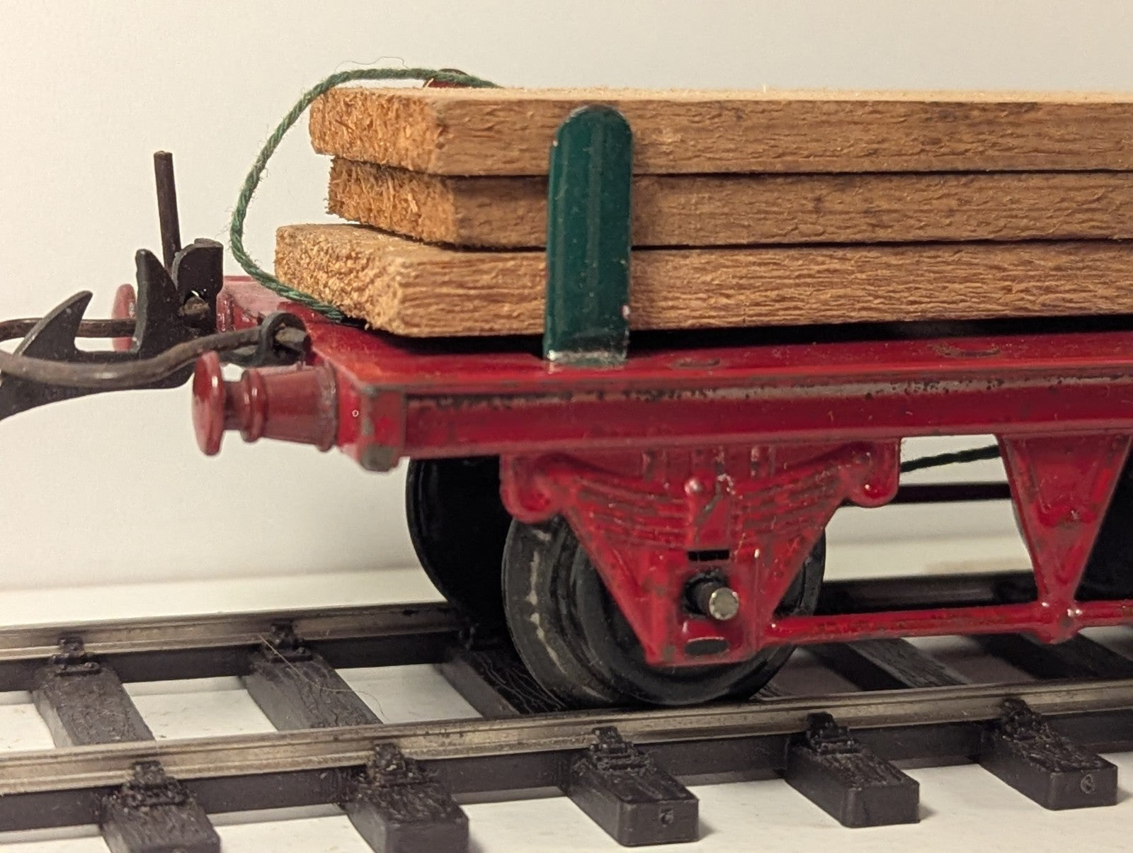 Hornby Meccano O Gauge Tinplate Flat Wagon with Timber Load