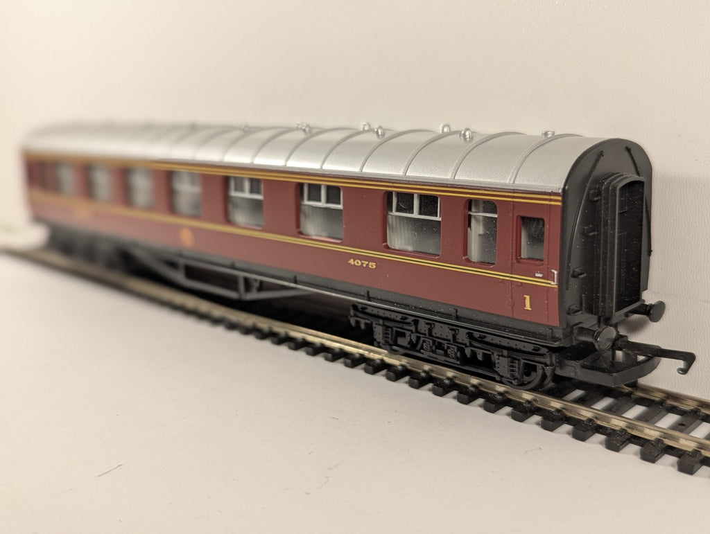 Hornby OO Gauge LMS Composite Coach Passenger Coach 4075 LMS Crimson Lake R.475