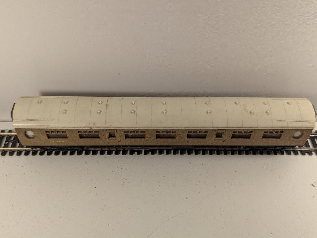 Tri-ang LNER Teak Coach OO Gauge