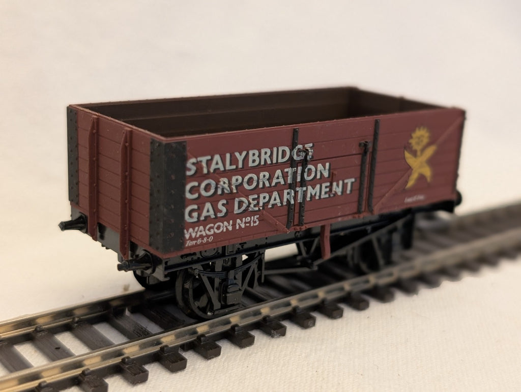 Airfix 7 Plank Wagon Open Wagon 15 Stalybridge Corporation Gas Department