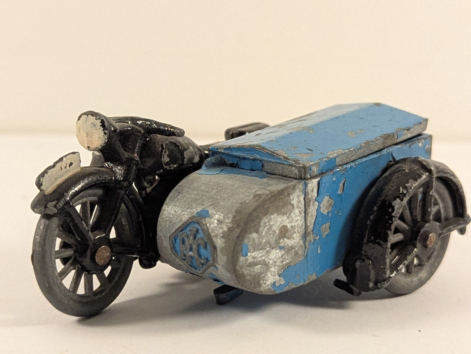 Morestone Budgie Toys RAC Patrol Motorcycle & Sidecar 1:64 Scale