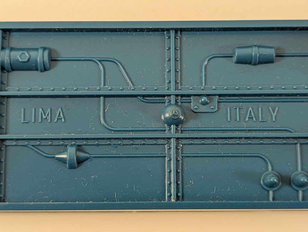 Lima HO Gauge BR Mk2 Composite Coach InterCity Blue & Grey
