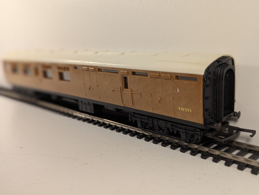 Tri-ang Hornby R746 OO Gauge LNER Thompson Third Class Brake Coach