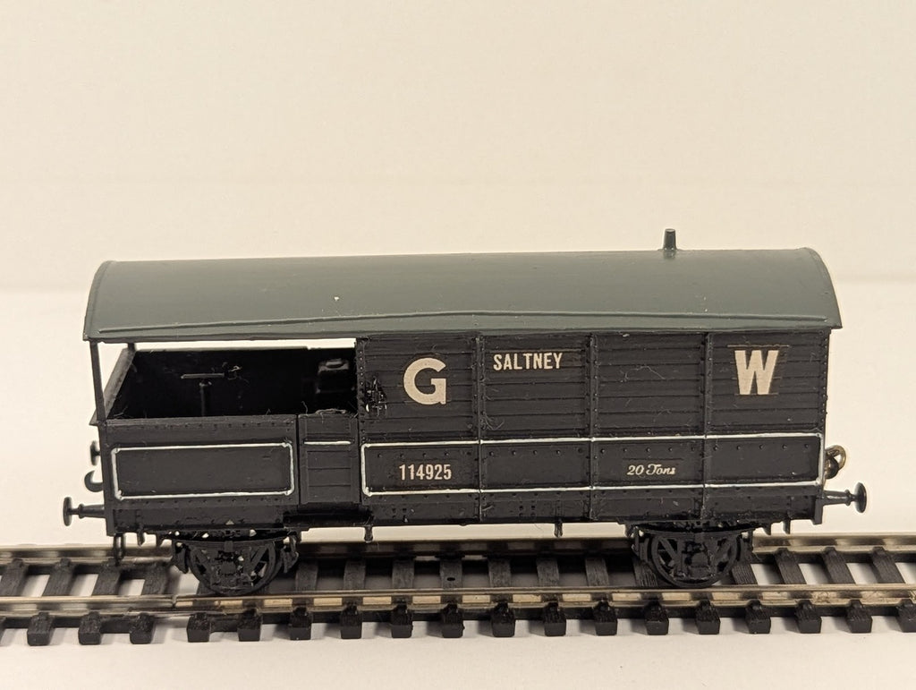 Kit Built OO Gauge GWR Toad Brake Van 'Saltney' 114925 GWR Grey