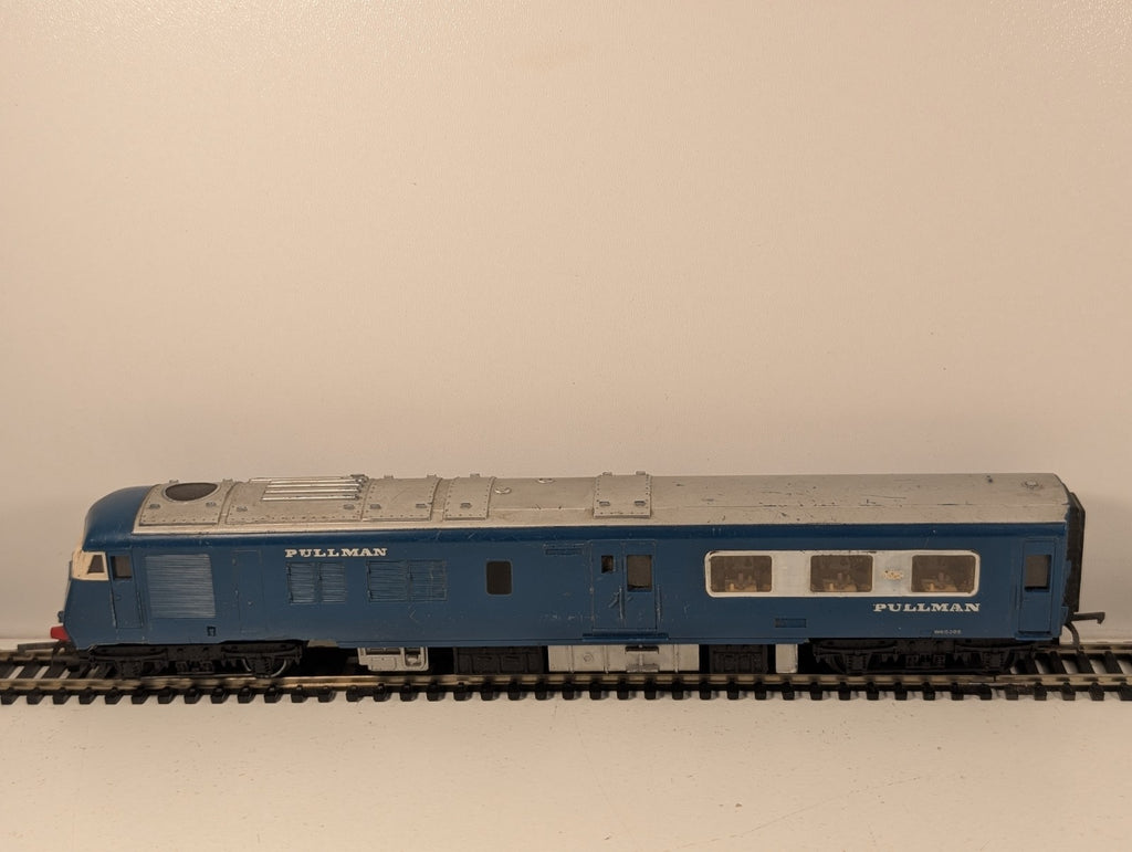 Tri-ang Hornby OO Gauge Blue Pullman Dummy Car Missing Buffer Heads