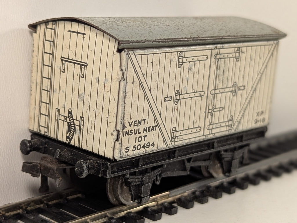 Hornby Dublo OO Gauge 10 Ton Ventilated Insulated Meat Van