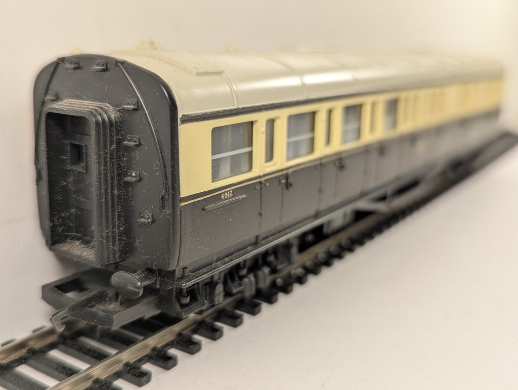 Hornby OO Gauge GWR Brake Third Coach Passenger Coach 4913