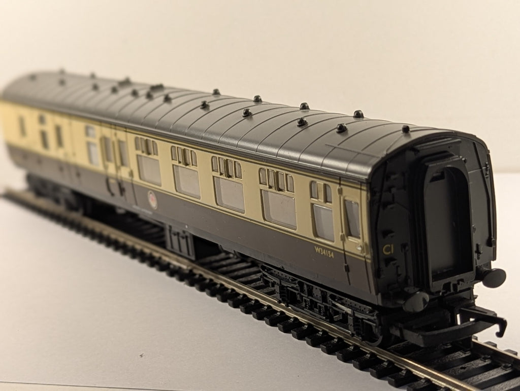 Hornby R4050 OO Gauge BR Western Region Mk1 Brake Coach W34154 Chocolate & Cream