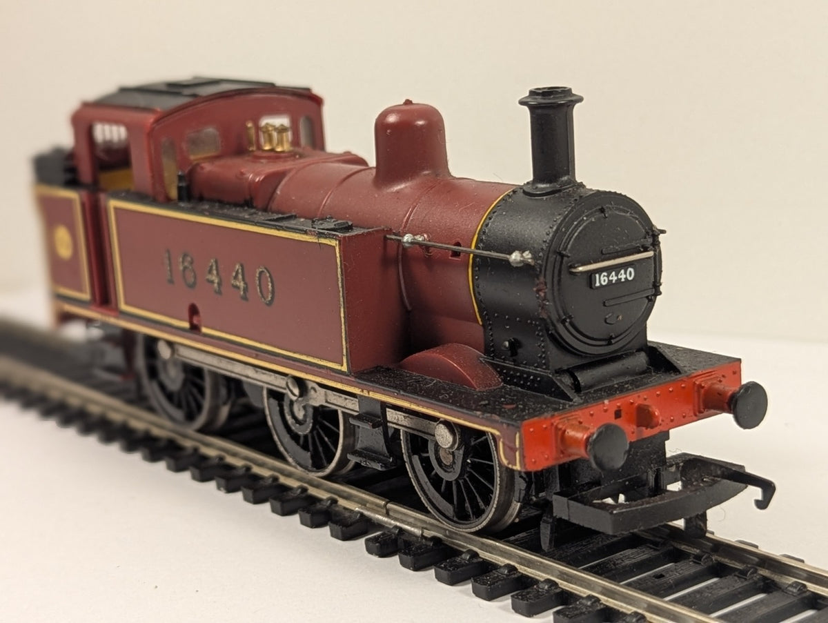 Hornby OO Gauge LMS Class 3F Jinty 0-6-0T Maroon