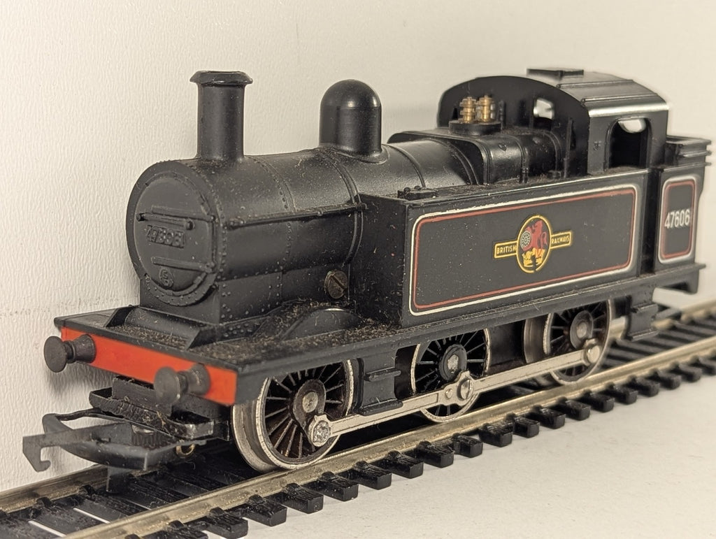 Tri-ang OO Gauge Class 3F Jinty 0-6-0T Steam Locomotive 47606 BR Black R52