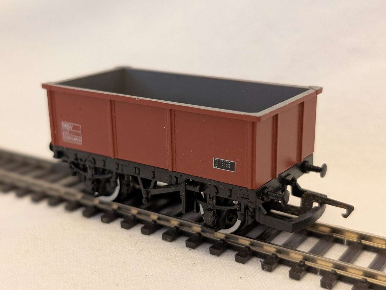 Hornby OO Gauge 21 Ton Mineral Wagon MSV Goods Wagon B388469 BR Brown