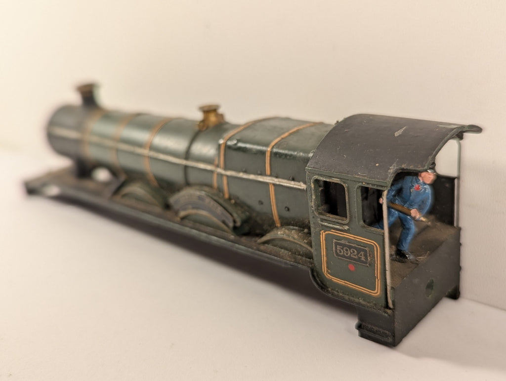 Tri-ang Hornby OO Gauge GWR Hall Class 'Dinton Hall' Locomotive - Shell