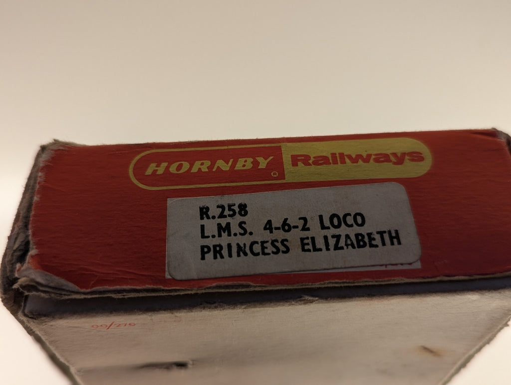 Hornby OO Gauge Princess Royal Class 4-6-2 'Princess Elizabeth' Steam Locomotive