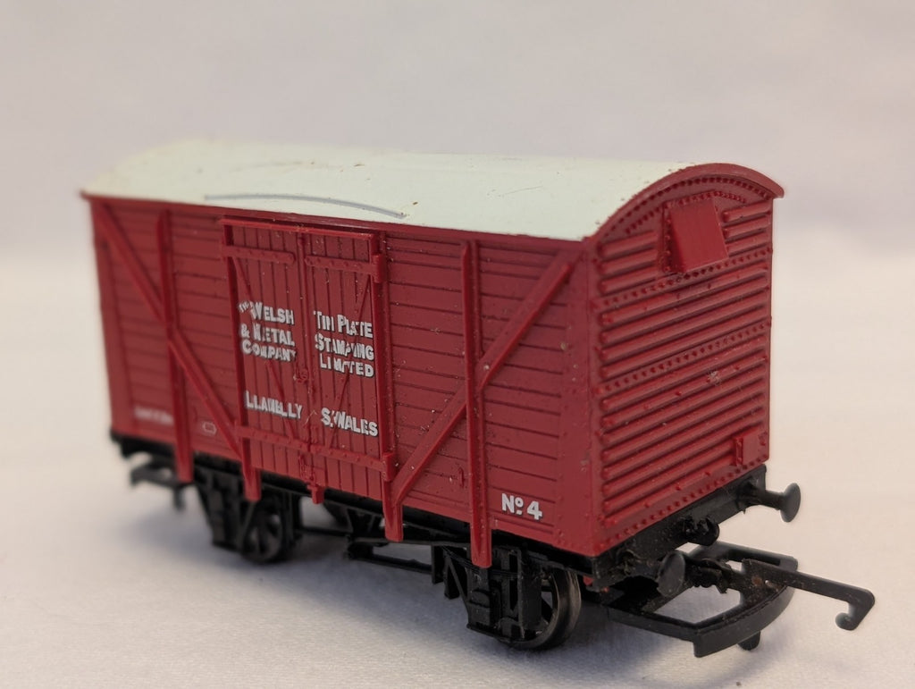 Hornby OO Gauge Welsh Tin Plate & Metal Co. Box Van Goods Wagon