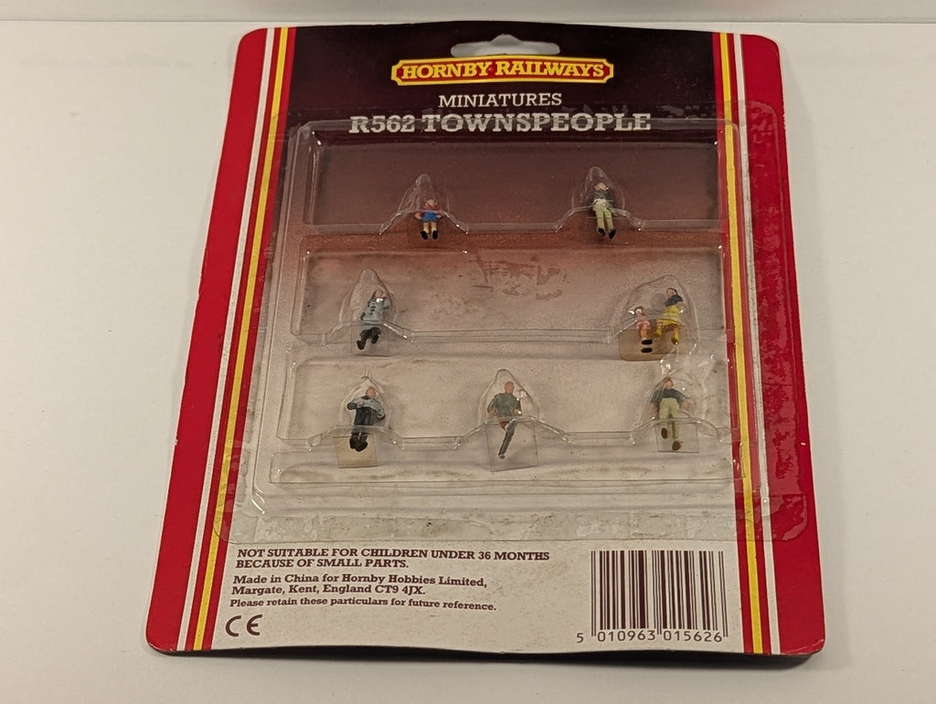Hornby OO Gauge Townspeople Figures R562