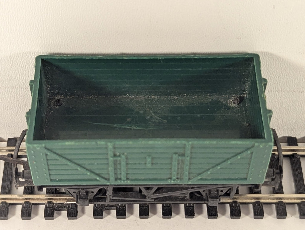 Tri-ang OO Gauge 5-Plank Open Wagon Green R13