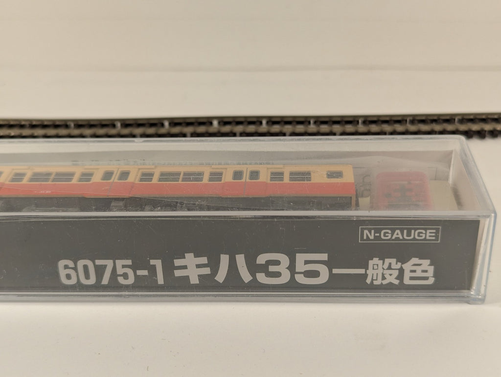 Kato N Gauge JNR Class KiHa 35 Diesel Railcar KiHa 35 89 JNR General Colour