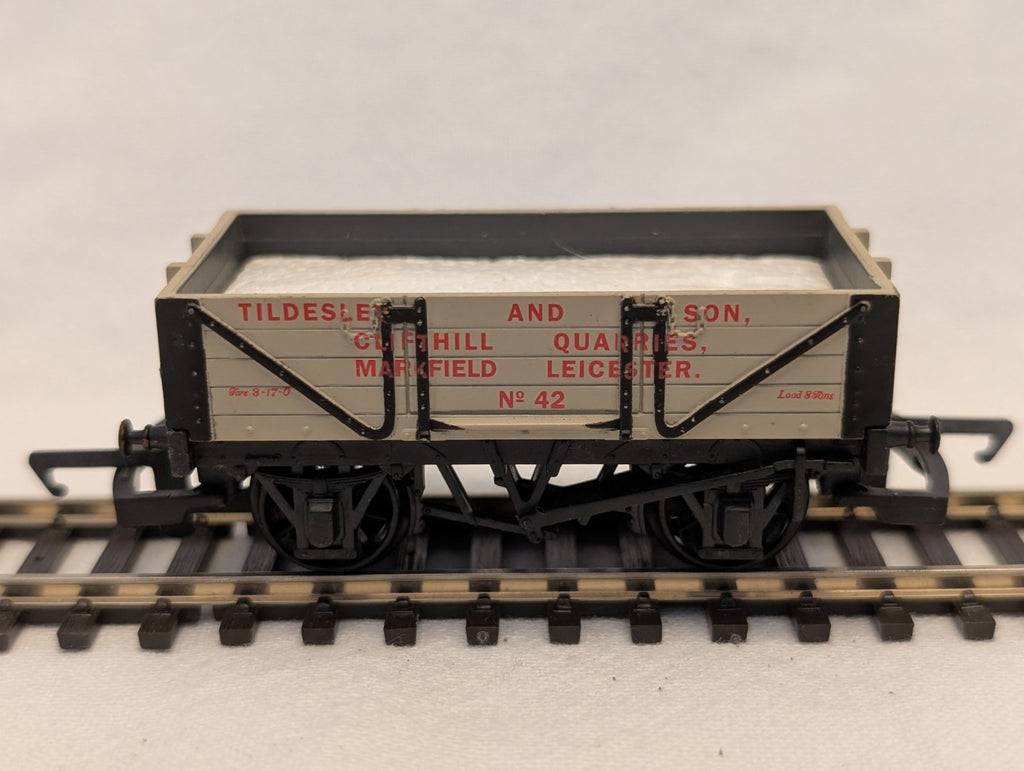 Hornby OO Gauge 5 Plank Open Wagon Tildesley and Son Goods Wagon 42