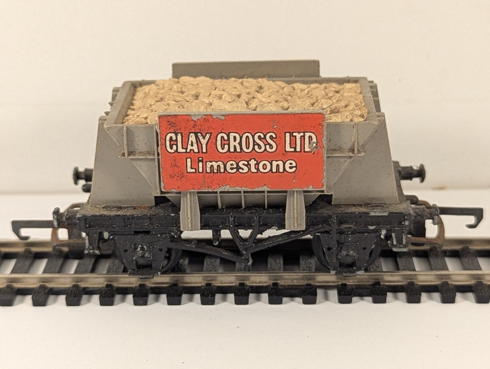 Wrenn OO Gauge W5005 Clay Cross Ltd Limestone Hopper Wagon